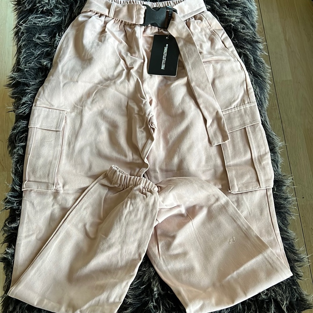 Pretty little thing Cream Cargo pants 💎